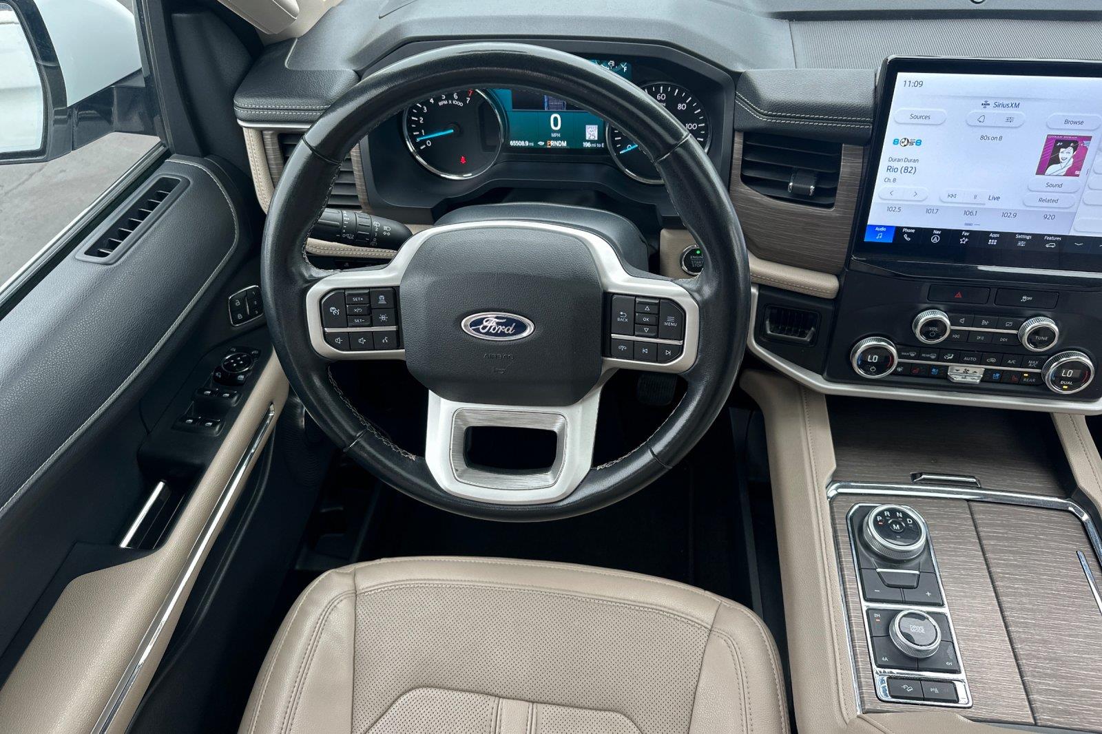 2023 Ford Expedition MAX Limited photo 4