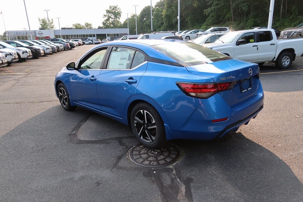 2025 Nissan Sentra SV photo 3