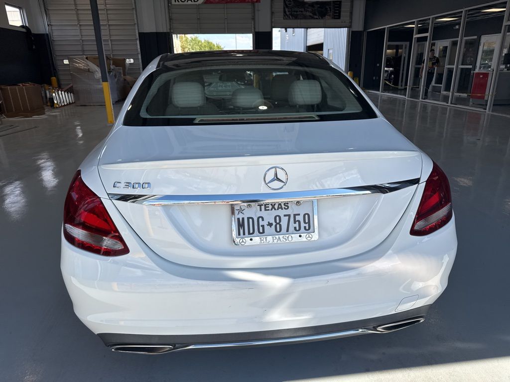 2016 Mercedes Benz C 300 photo 4