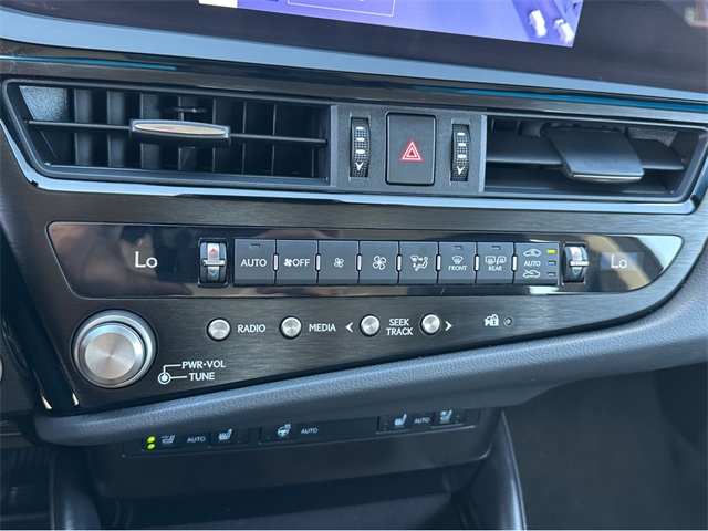 2025 Lexus ES 300h Premium photo 8