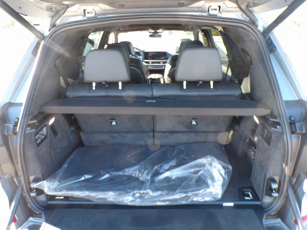 2026 Bmw X7 M60i photo 13