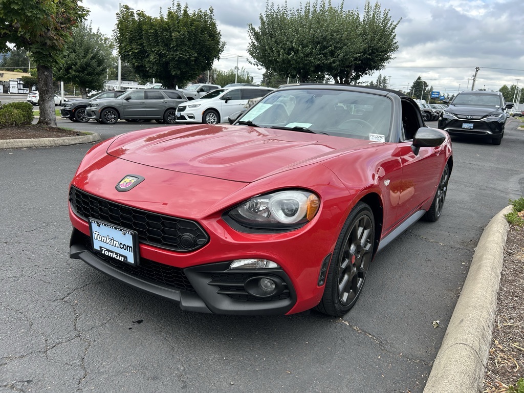 2017 Fiat 124 Spider Abarth photo 4