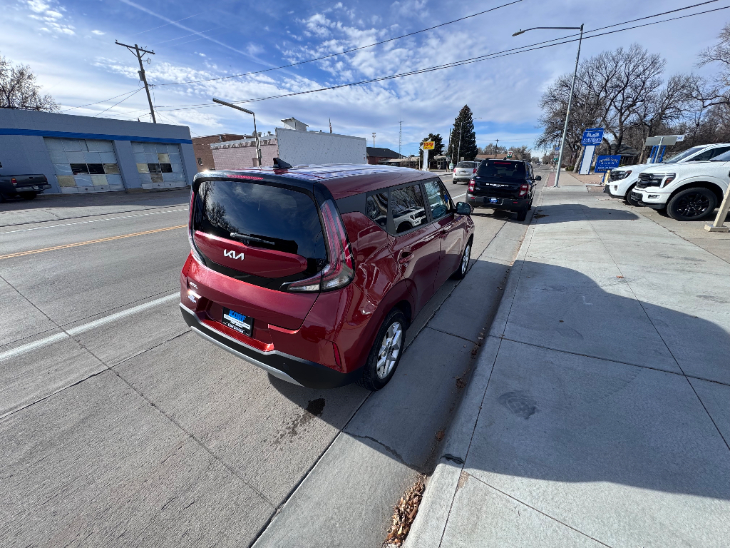 2023 Kia Soul LX photo 4