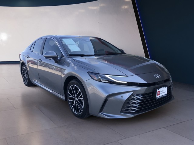 2025 Toyota Camry XLE photo 7