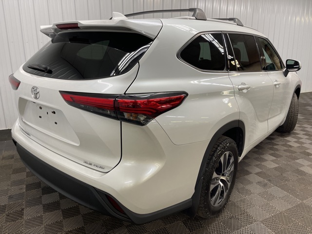 2022 Toyota Highlander XLE photo 4