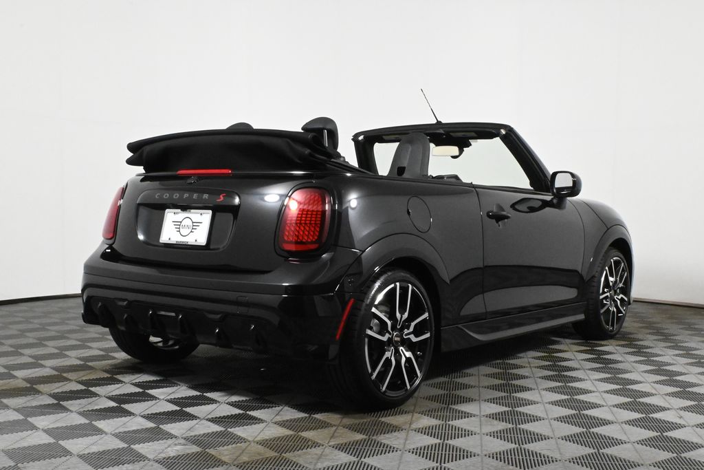 2026 Mini Cooper Convertible Iconic photo 15