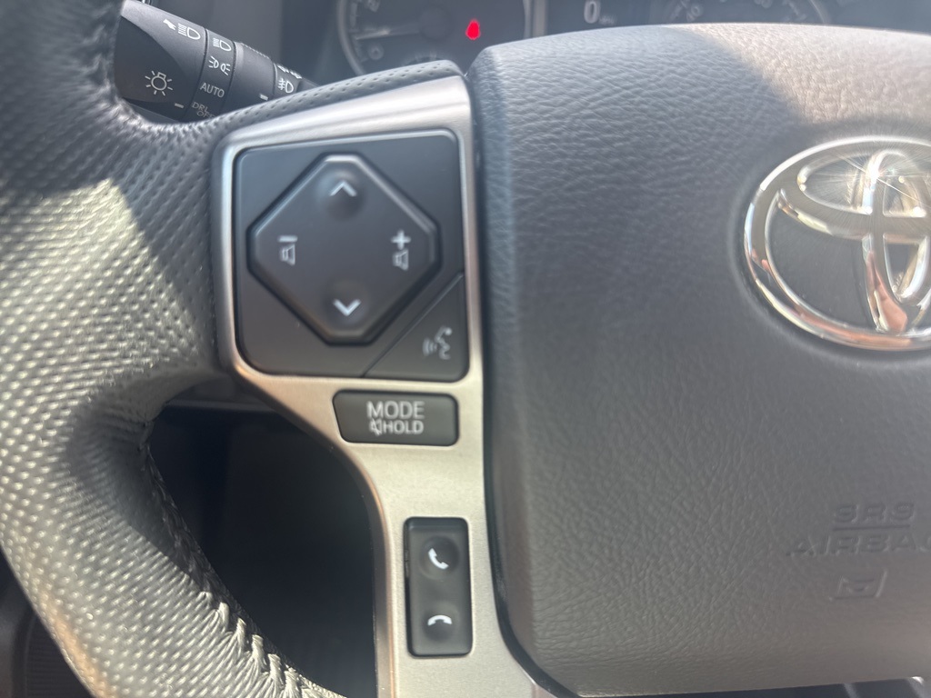 2022 Toyota Tacoma SR5 photo 13