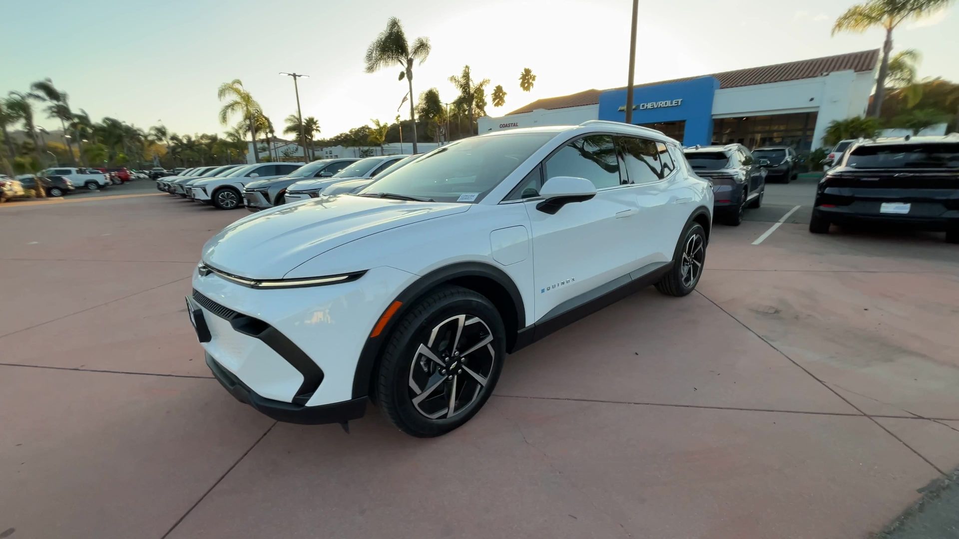 2026 Chevrolet Equinox EV 1LT photo 4