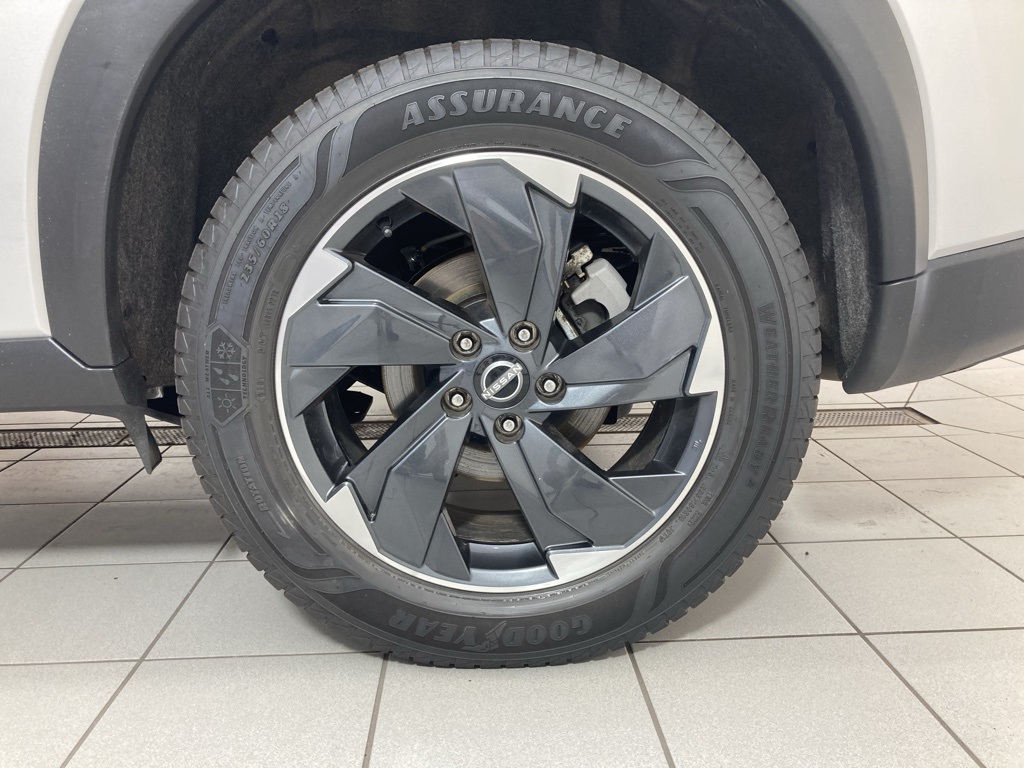 2024 Nissan Rogue SV photo 22