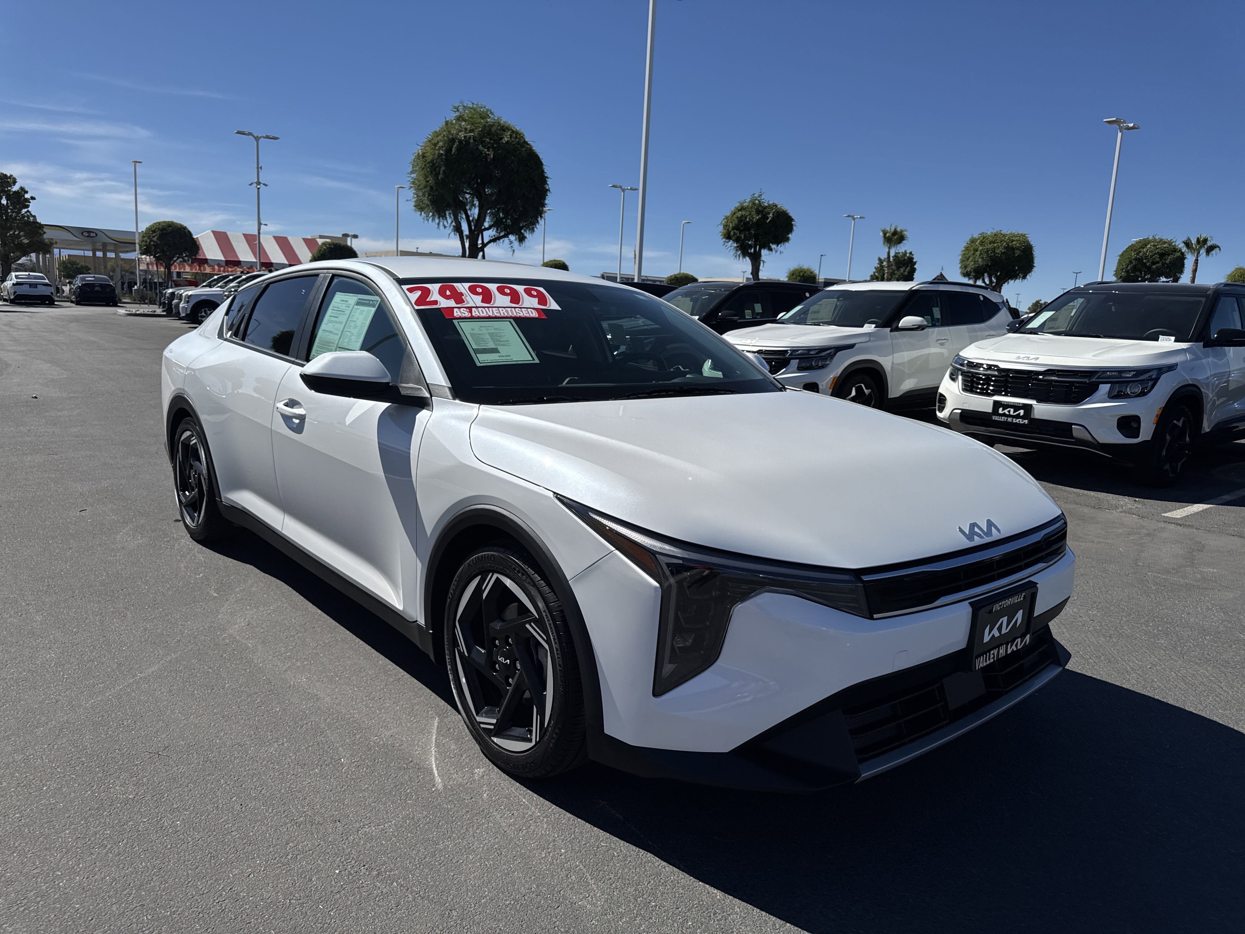 2025 Kia K4 EX photo 3
