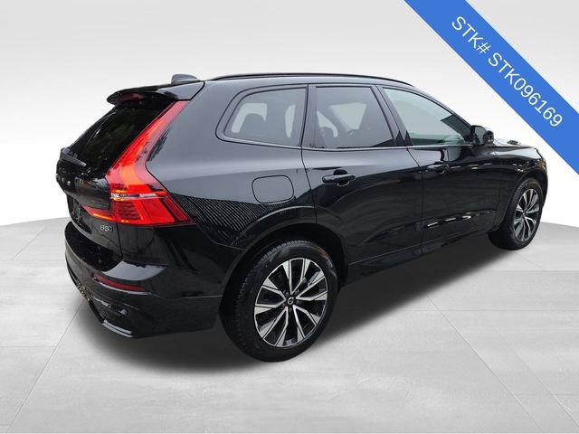 2025 Volvo XC60 Plus photo 4