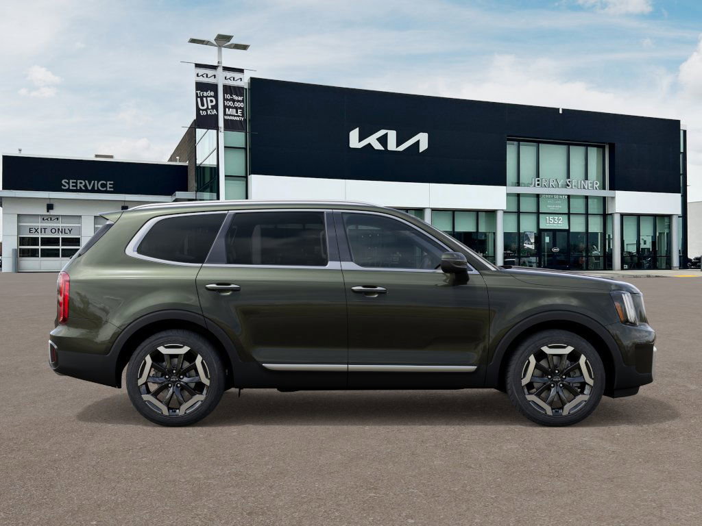 2025 Kia Telluride S photo 3