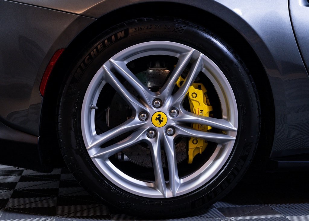 Certified Used 2018 Grigio Silverstone Metallic Ferrari Base image 7