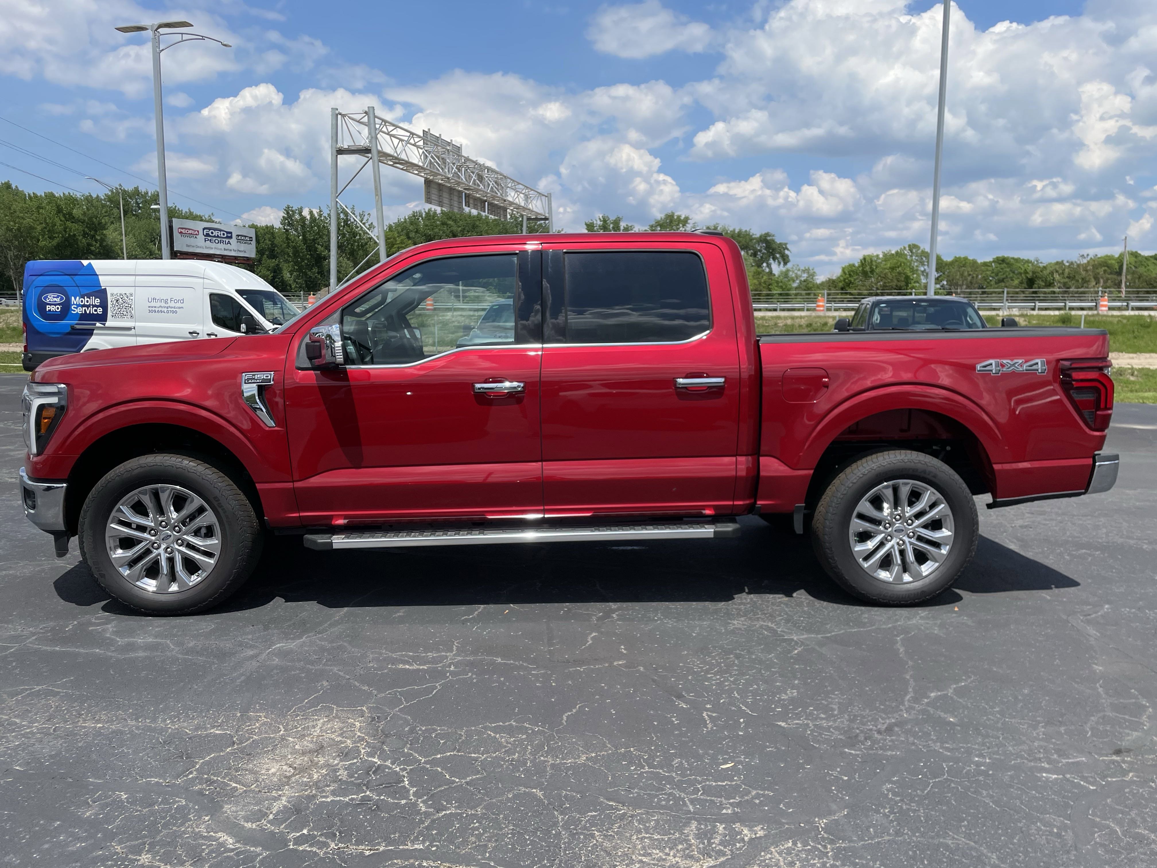 2025 Ford F-150 Lariat photo 2