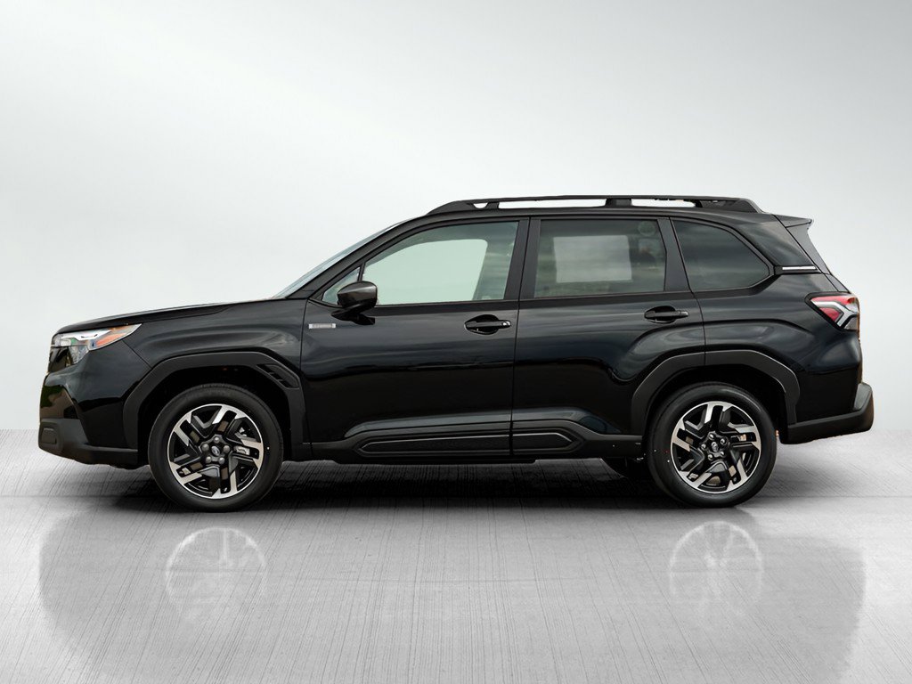 2025 Subaru Forester Premium photo 3