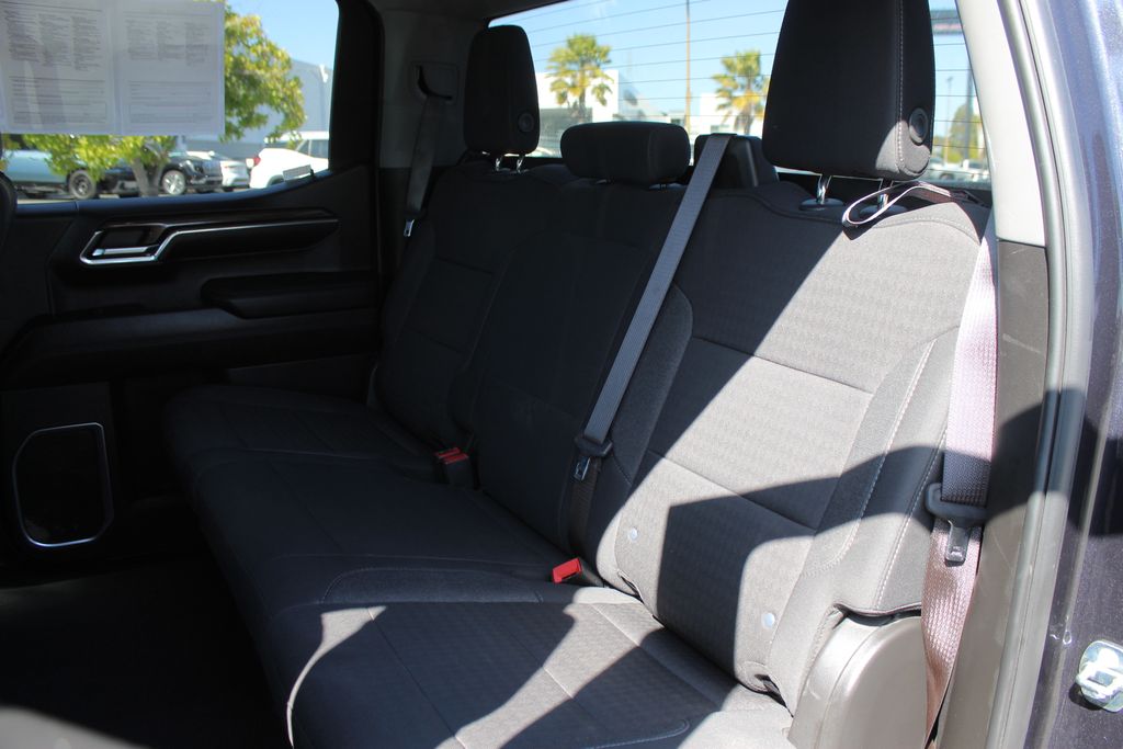 2024 Chevrolet Silverado 1500 LT photo 15