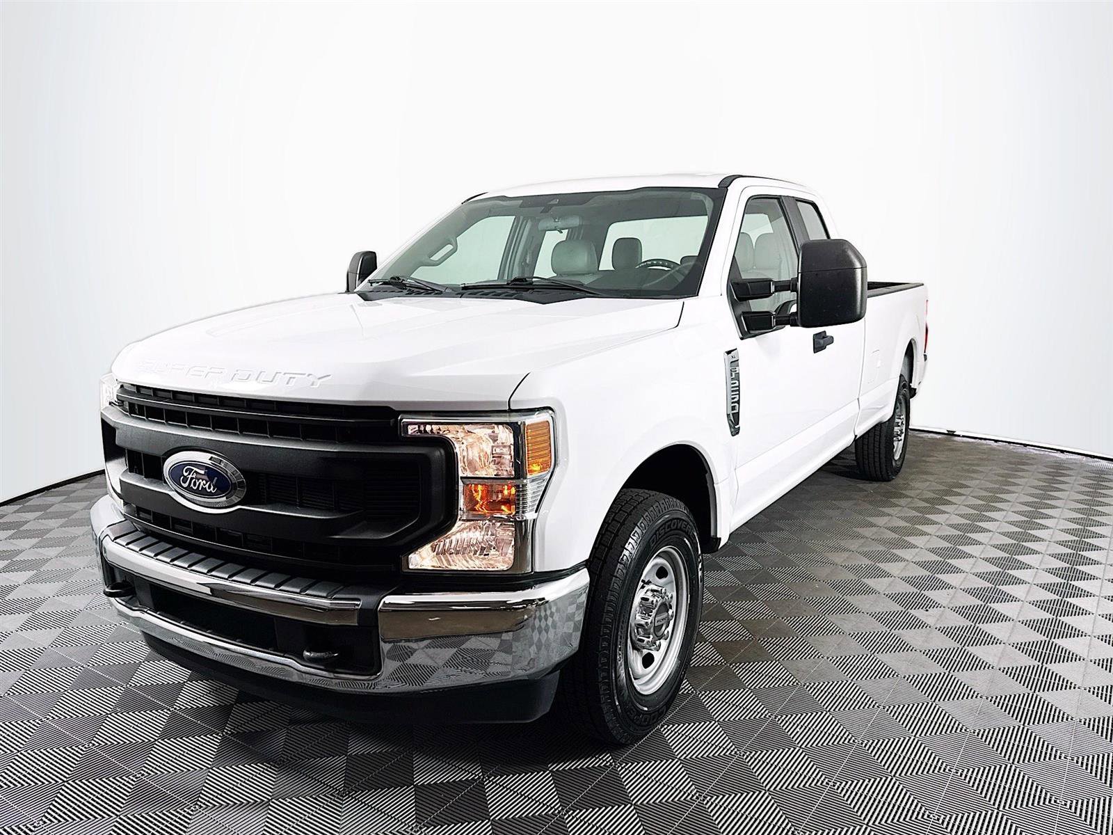 2022 Ford F-250 Super Duty XL's photo
