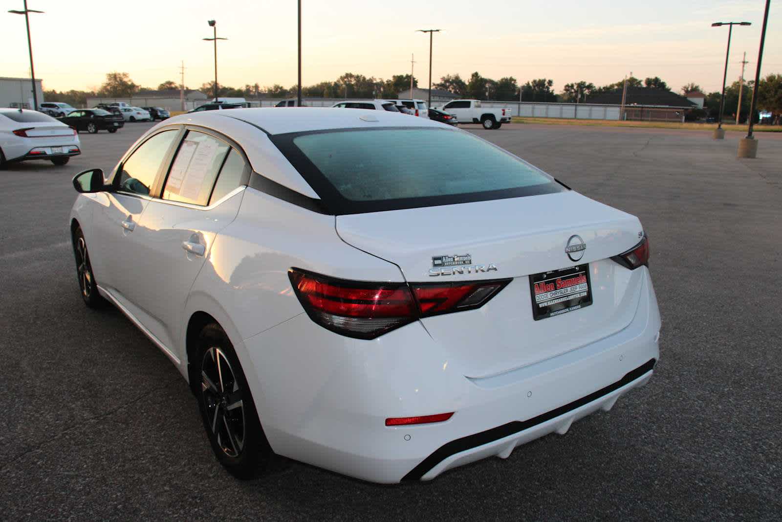 2024 Nissan Sentra SV photo 7