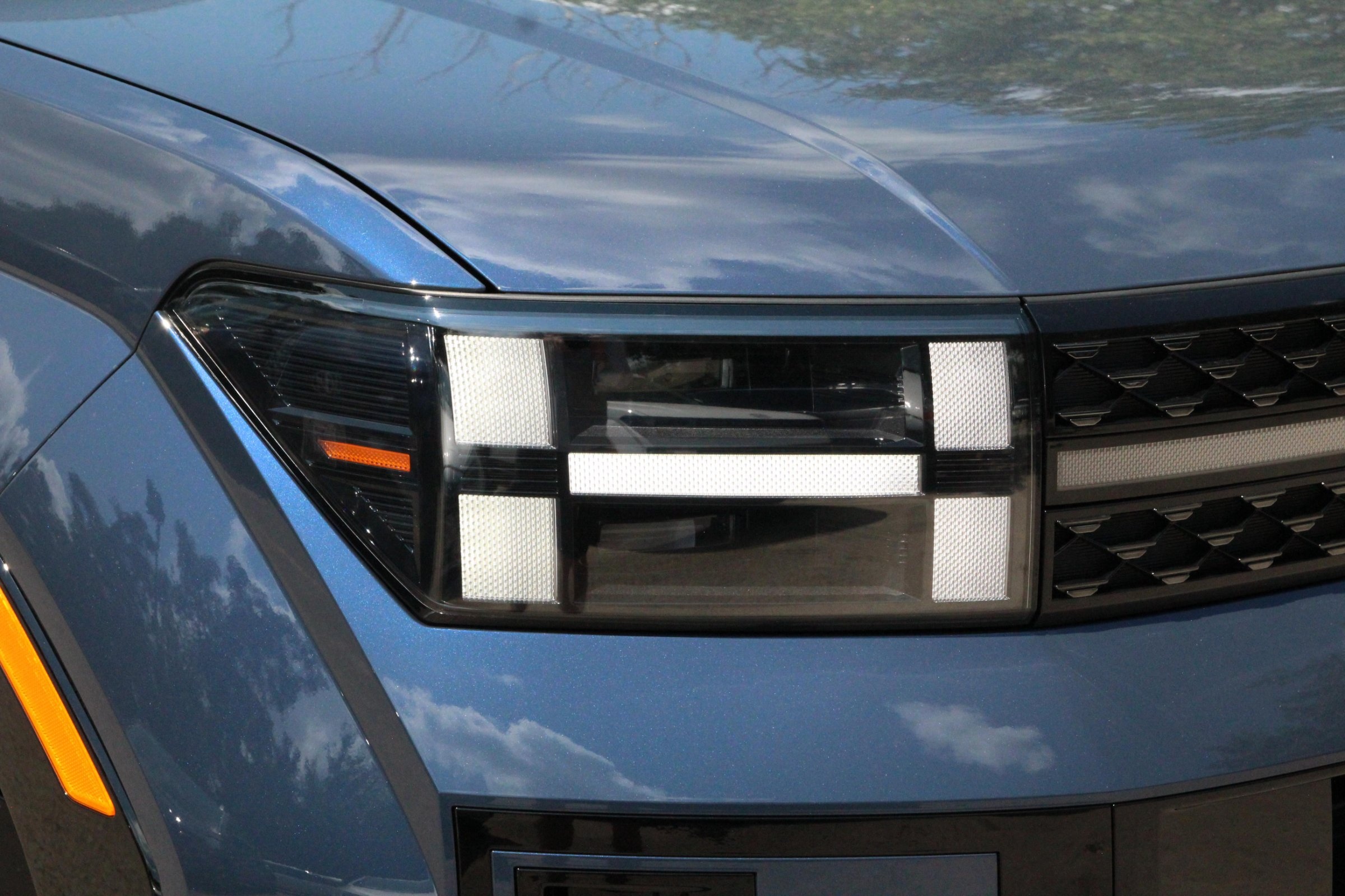 2026 Hyundai Santa Fe Calligraphy photo 3