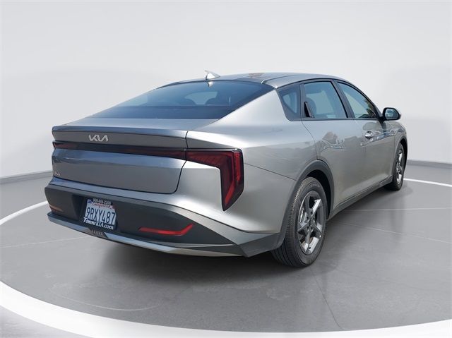 2025 Kia K4 LXS photo 4