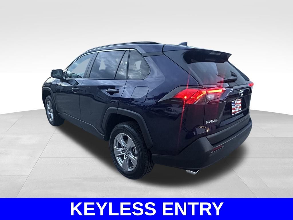2024 Toyota RAV4 XLE photo 6