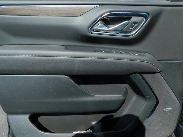 2024 Chevrolet Suburban Premier photo 20