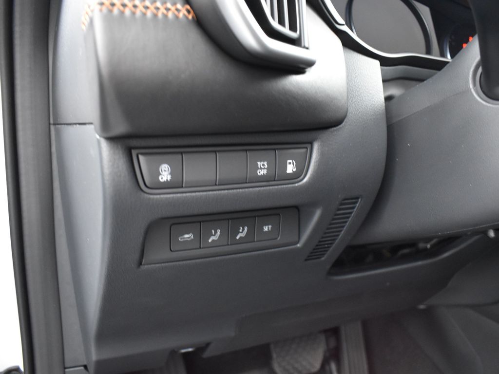 2025 Mazda CX-50 Premium photo 7