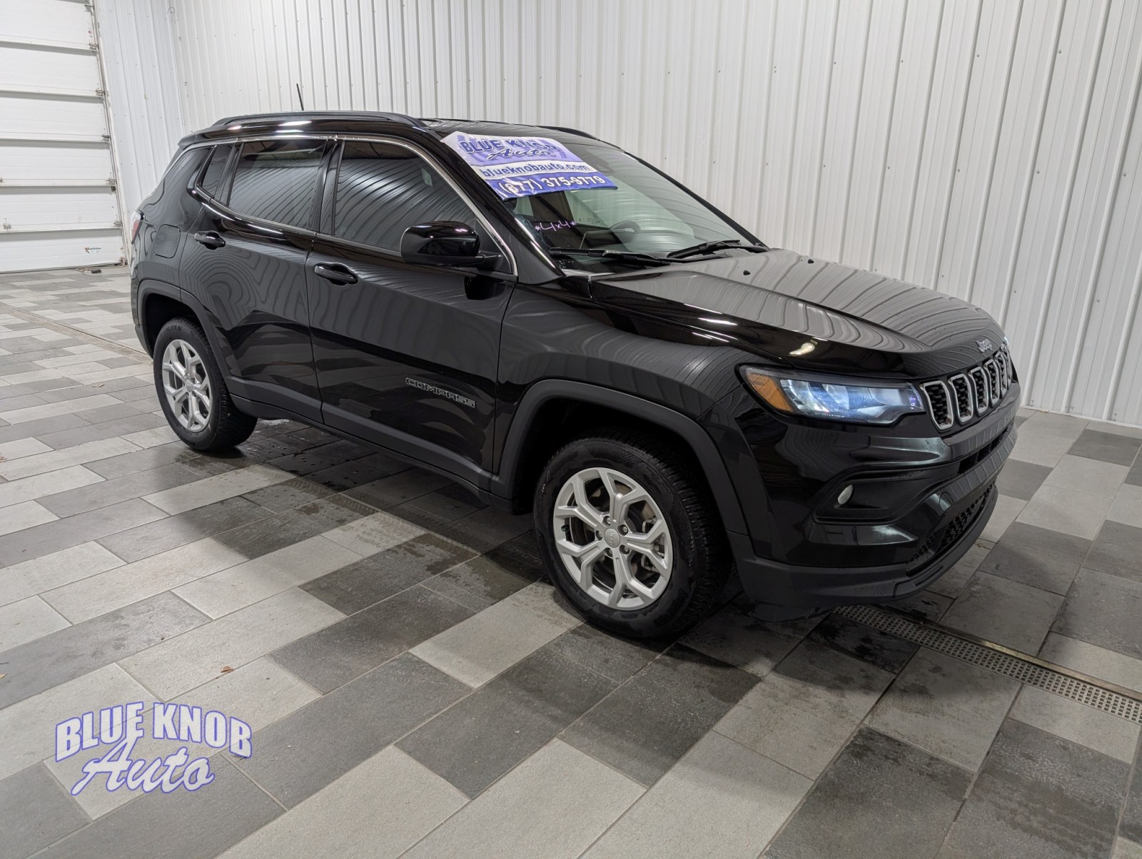 2024 Jeep Compass North Edition Latitude photo 3