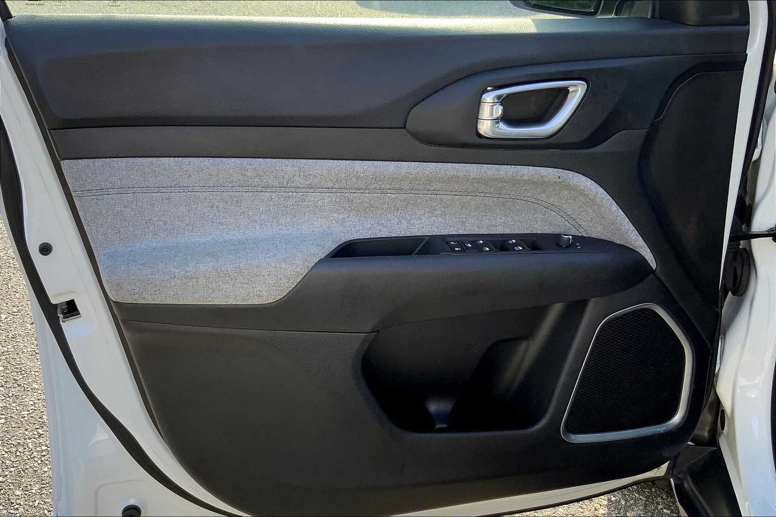 2024 Jeep Compass Latitude photo 20