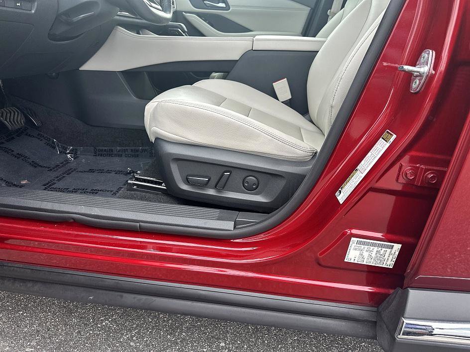 2023 Nissan Rogue SL photo 9