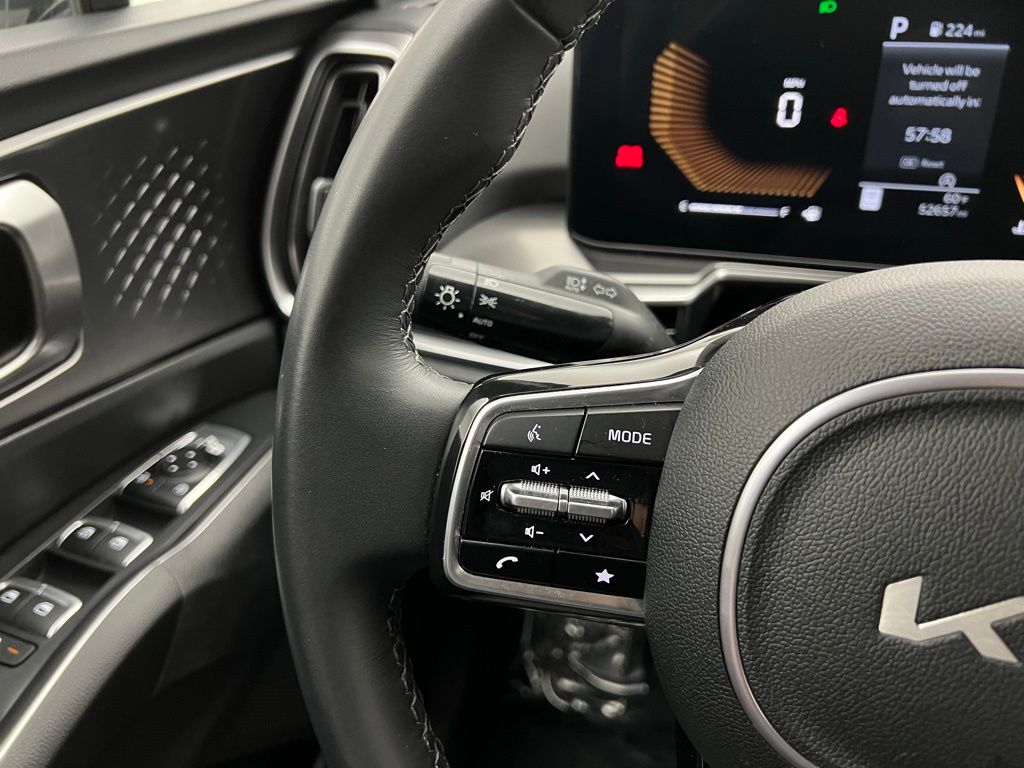 2024 Kia Sorento S photo 28