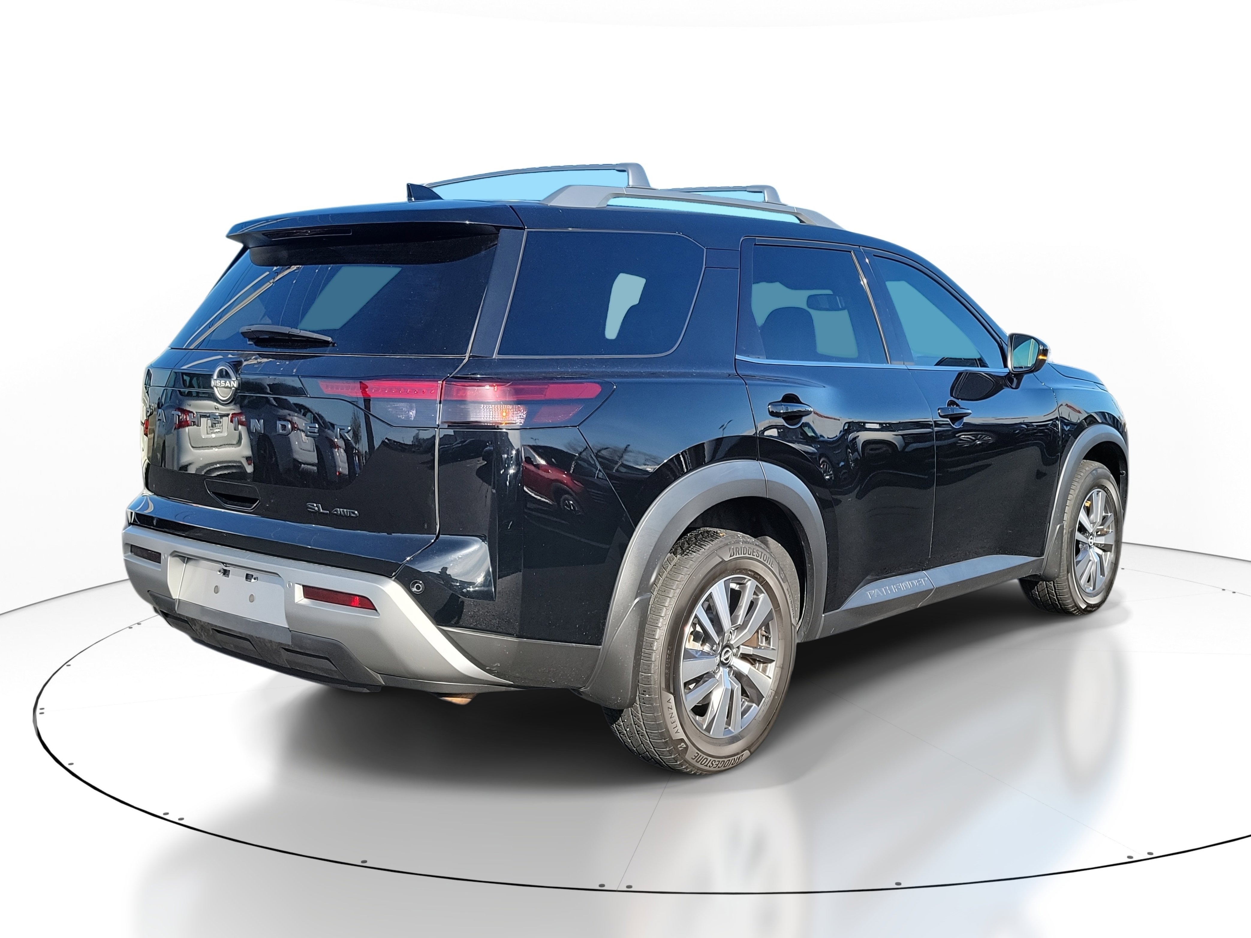 2022 Nissan Pathfinder SL photo 4