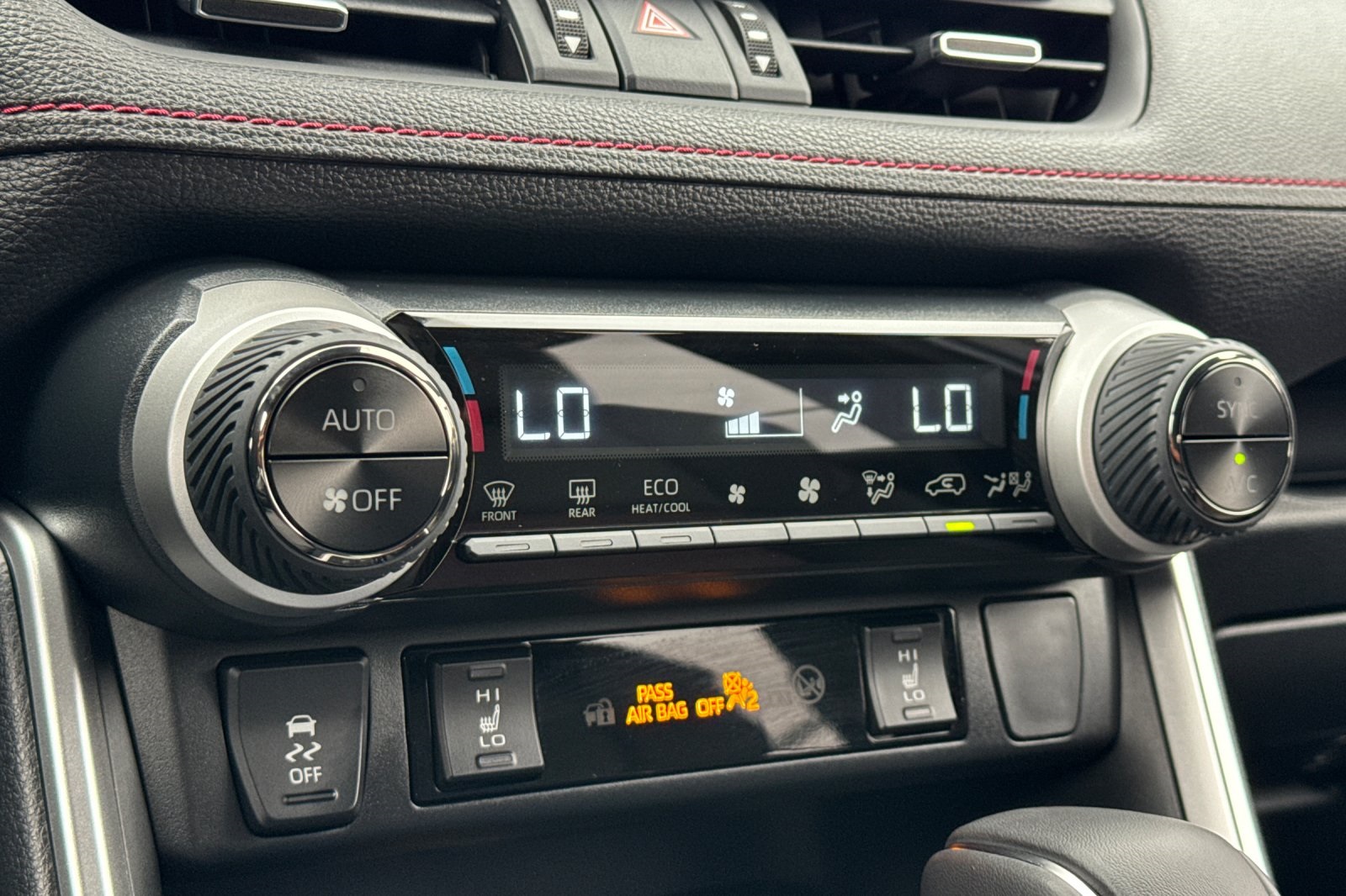 2025 Toyota RAV4 Hybrid XSE photo 21