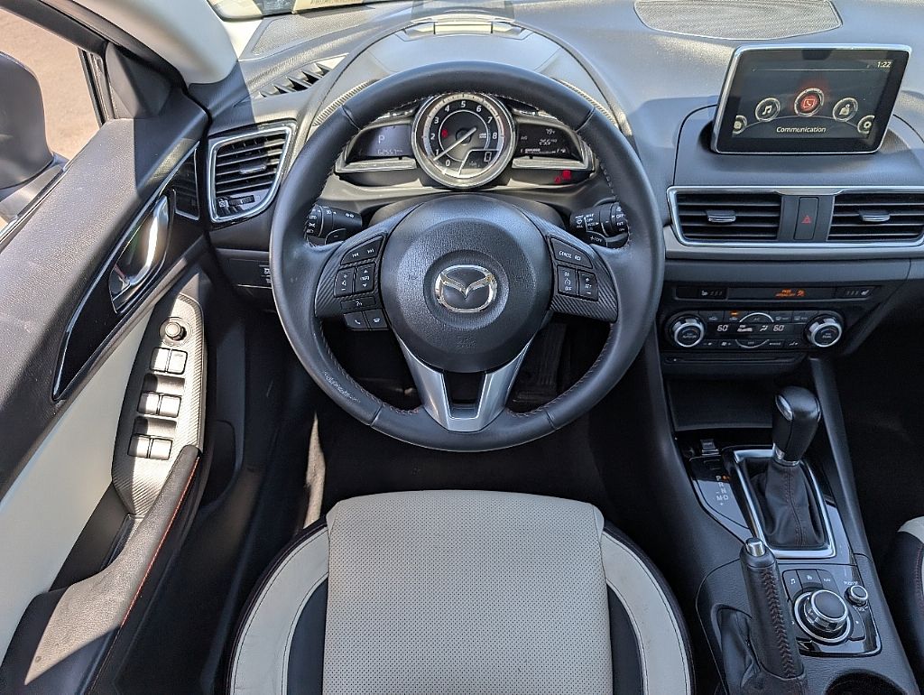 2015 Mazda Mazda3 s Grand Touring photo 17
