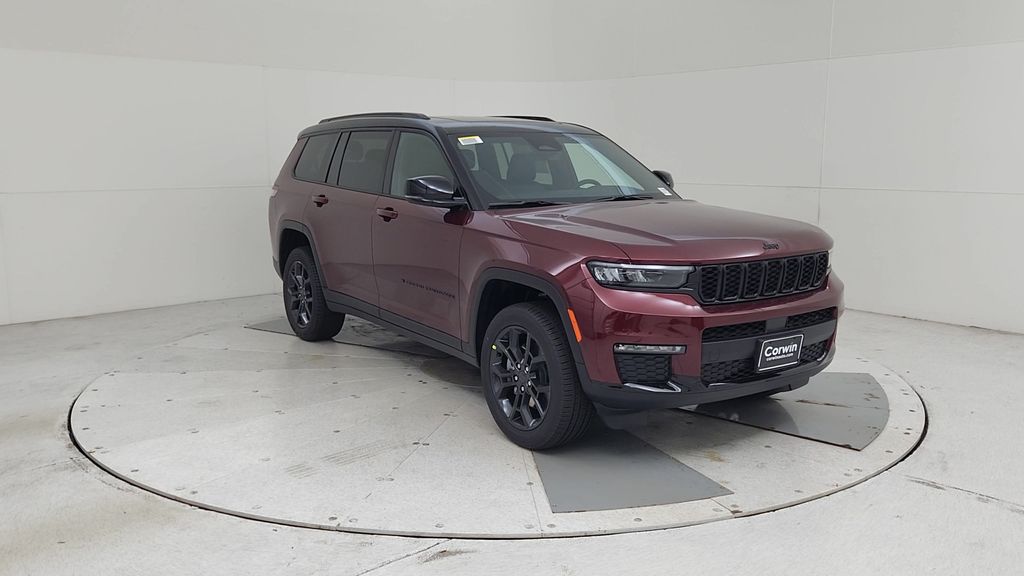 2025 Jeep Grand Cherokee Limited photo 3