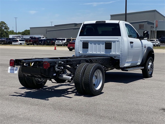 2024 Ram 5500 Tradesman photo 3