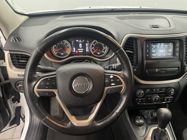 2015 Jeep Cherokee Latitude photo 13