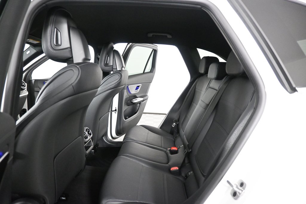 2025 Mercedes Benz GLC 300 photo 18