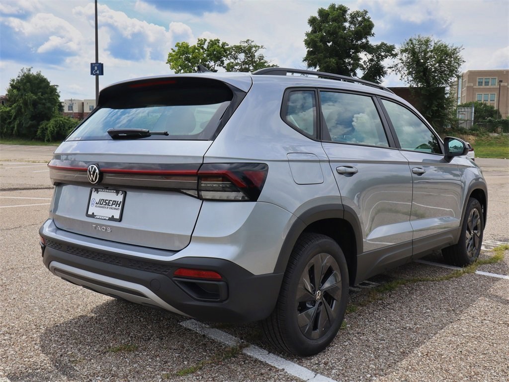2025 Volkswagen Taos S photo 4