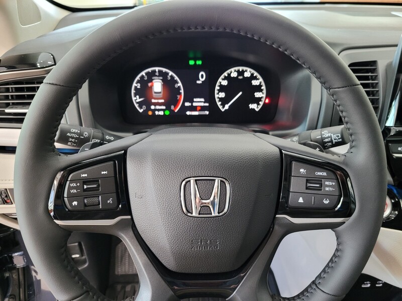 2026 Honda Odyssey Touring photo 11