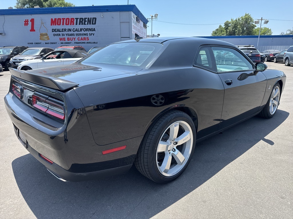 2015 Dodge Challenger R/T Scat Pack photo 4