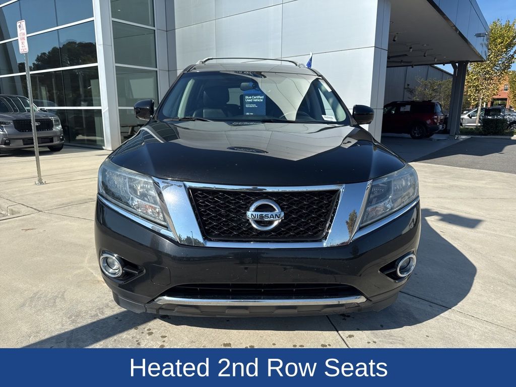 2016 Nissan Pathfinder Platinum photo 2