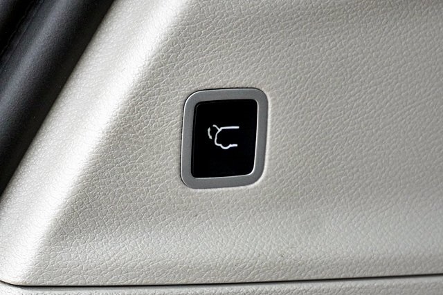 2021 Chrysler Pacifica Touring photo 13