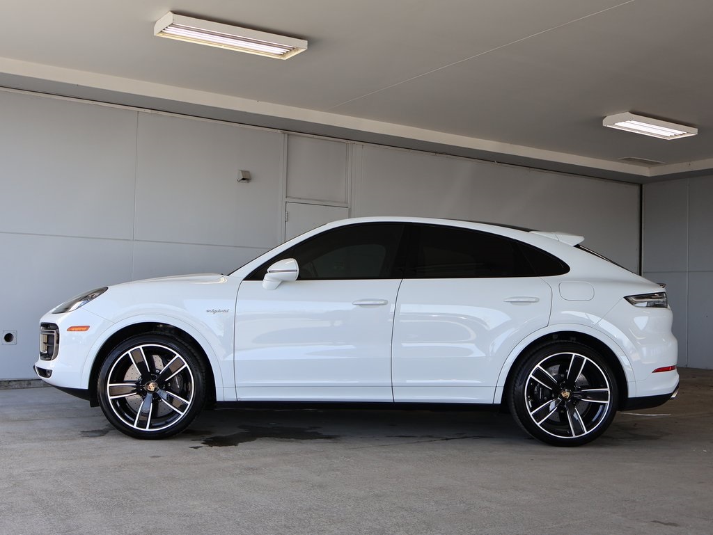2022 Porsche Cayenne E-Hybrid Coupe Turbo S photo 2