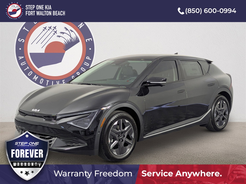 2025 Kia EV6 Light L/R's photo