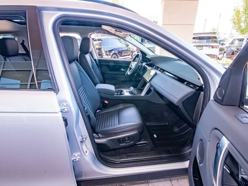 2025 Land Rover Discovery Sport S photo 39