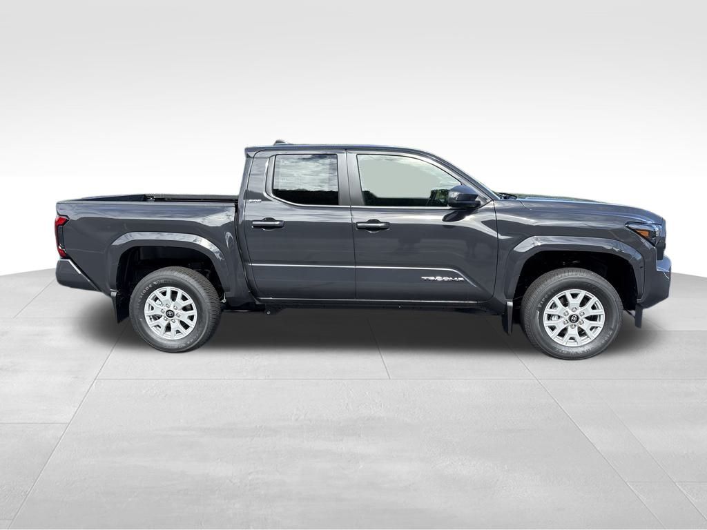 2025 Toyota Tacoma SR5 4x4 Double Cab photo 6