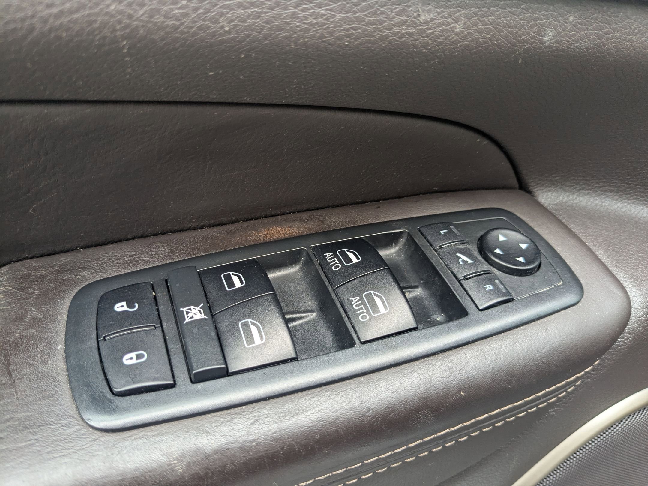 2014 Jeep Grand Cherokee Summit photo 12