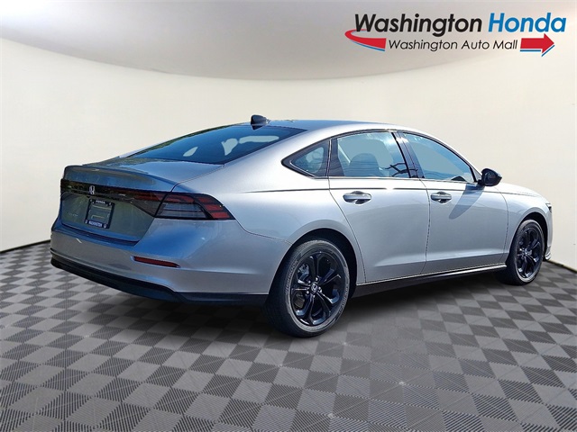 2025 Honda Accord SE photo 6