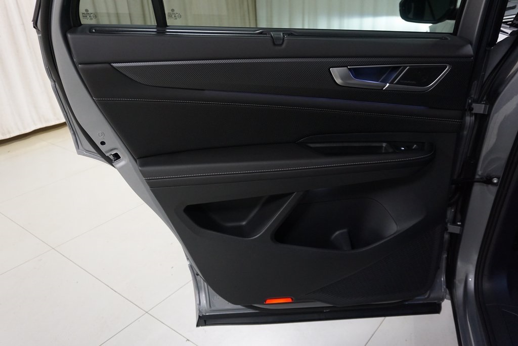 2025 Volkswagen Atlas Cross Sport SEL Premium R-Line photo 30